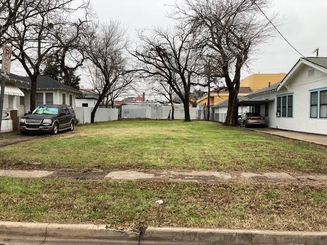 817 Centre Street Dallas, TX 75208 - Photo 3 of 4