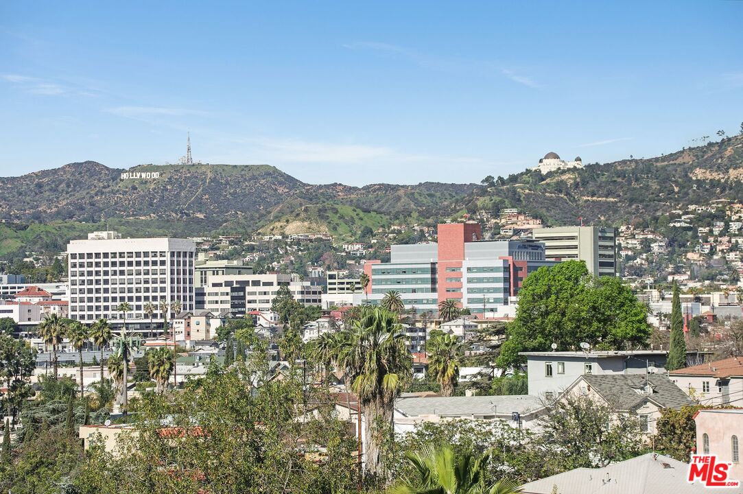 855 Hyperion Avenue Los Angeles, CA 90029 - Photo 5 of 30
