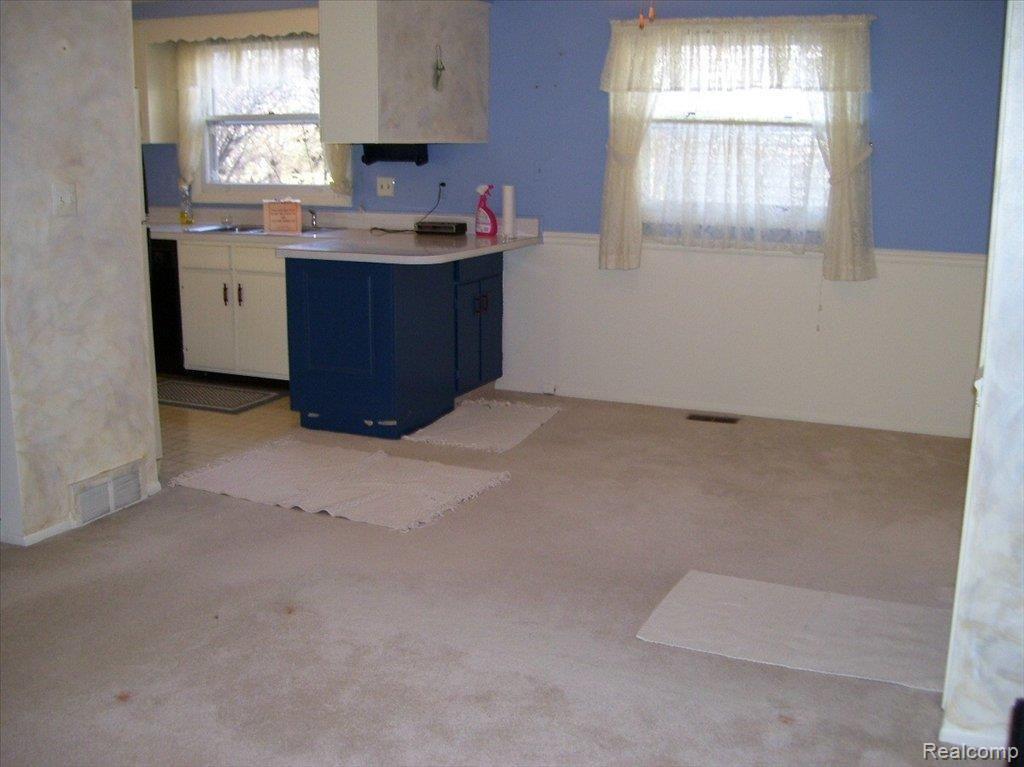 1961 Roxbury Run Wixom, MI 48393 - Photo 8 of 11 Breakfast Nook