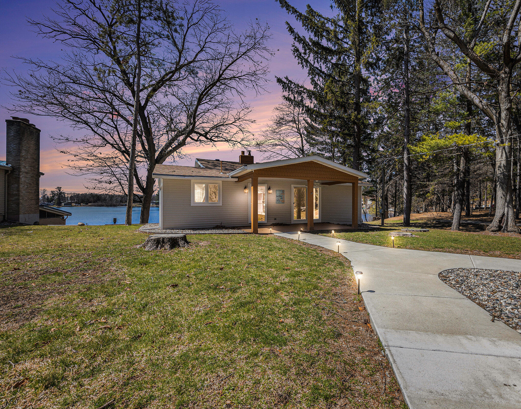 671 Rojean Southwest Stanton, MI 48888 - Photo 2 of 35 001_671_rojean-42-_twilight_726