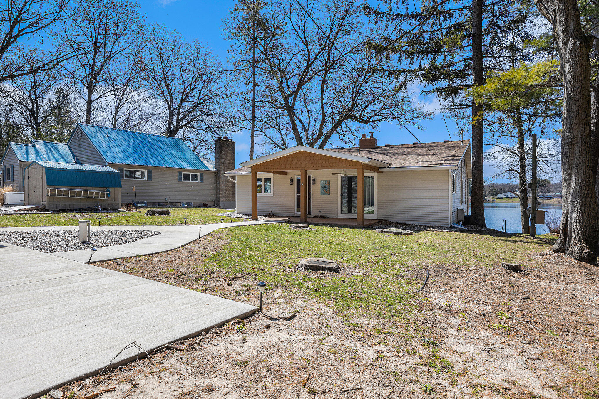 671 Rojean Southwest Stanton, MI 48888 - Photo 4 of 35 003_671_rojean-44_949