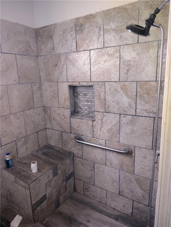 5469 War Bonnet Drive Robstown, TX 78380 - Photo 6 of 12 a bathroom with a shower