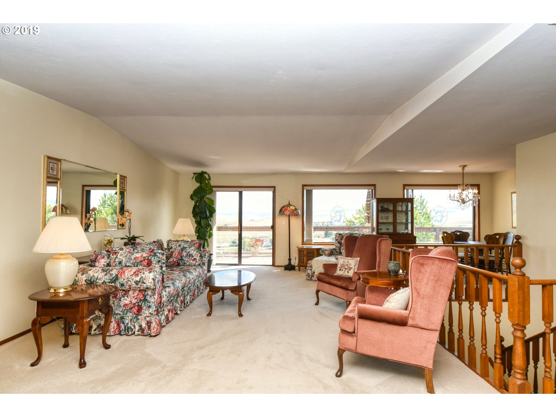 1610 Southwest 18th Street Pendleton, OR 97801 - Photo 3 of 32 a living room with furniture and a large window