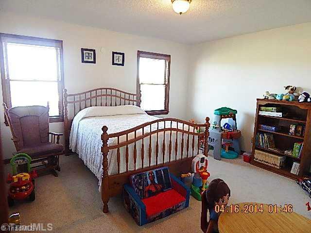 890 Mountain View Road King, NC 27021 - Photo 12 of 16 2nd Bedroom.
