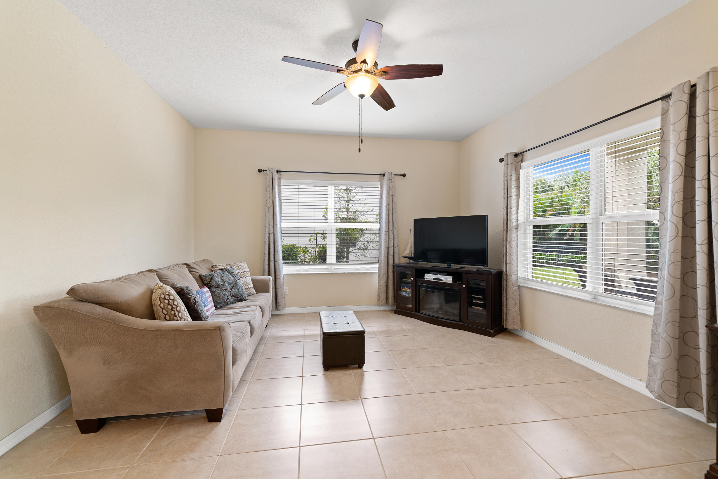 124 Behring Way Jupiter, FL 33458 - Photo 11 of 35 _DSC0356