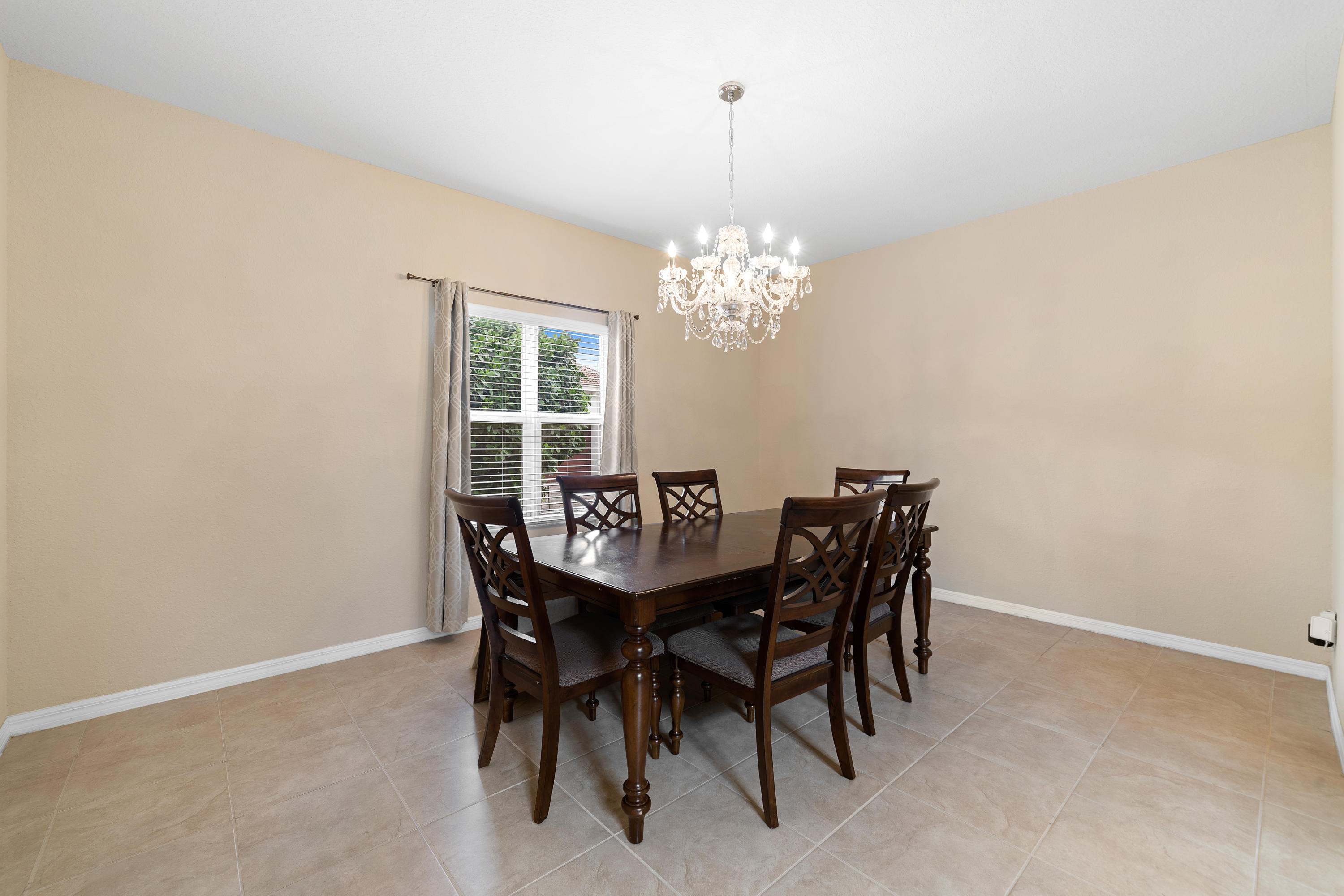 124 Behring Way Jupiter, FL 33458 - Photo 9 of 35 _DSC0245