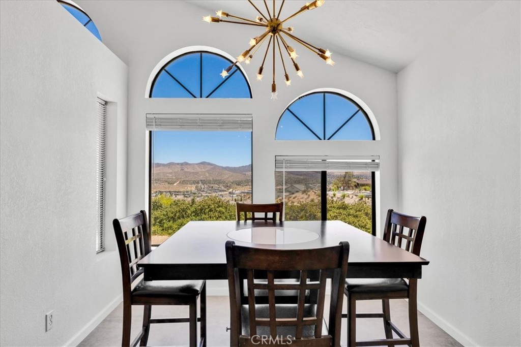 6177 Mandarin Road Yucca Valley, CA 92284 - Photo 10 of 58