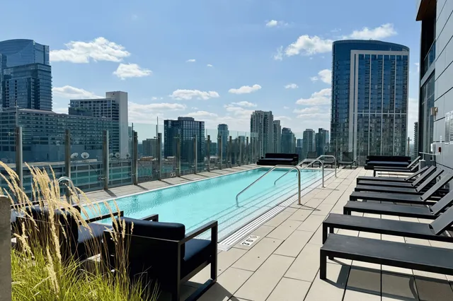 $2,445 | 311 West Illinois Street, Unit 1911, Chicago, IL 60654