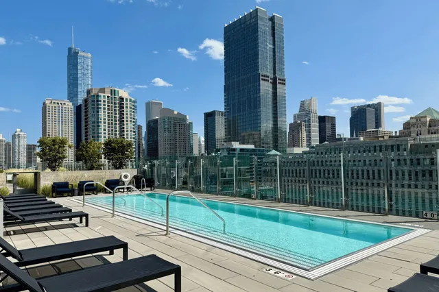 $2,445 | 311 West Illinois Street, Unit 1911, Chicago, IL 60654