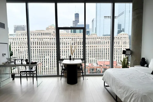 $2,445 | 311 West Illinois Street, Unit 1911, Chicago, IL 60654