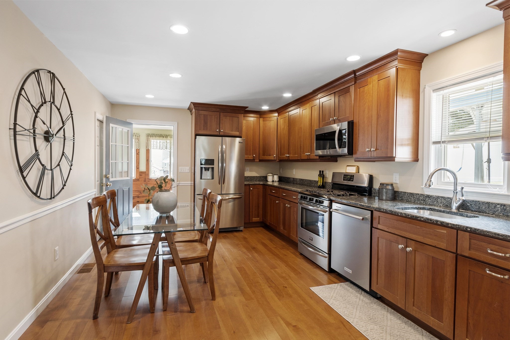 142 Bridle Road Billerica, MA 01821 - Photo 7 of 41 Gallery Image 7