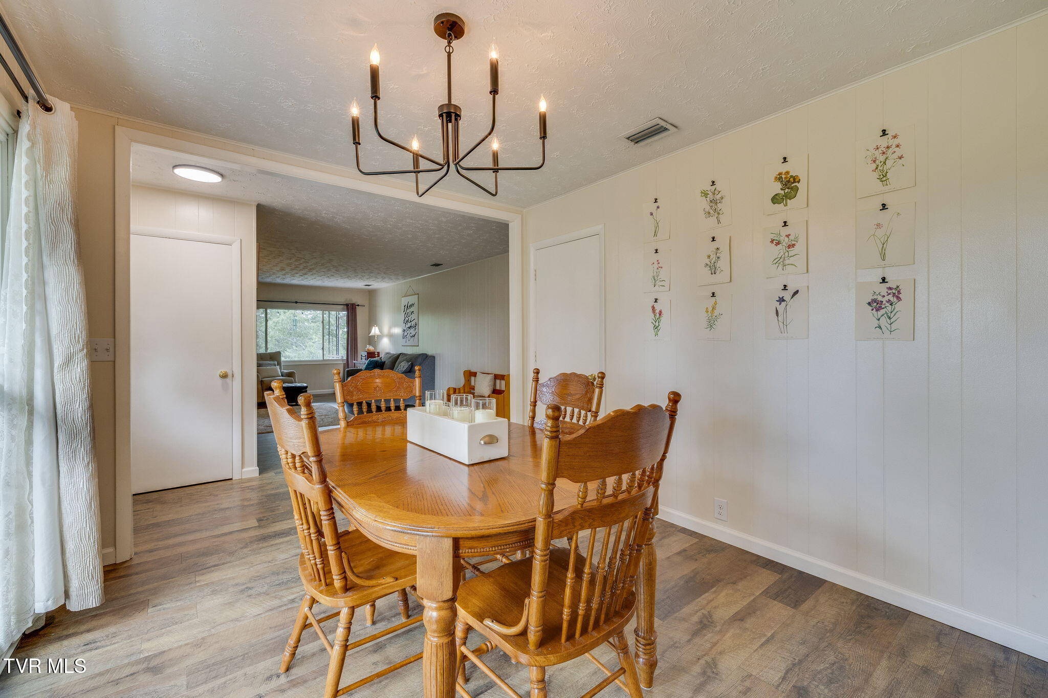 576 Buckingham Road Gray, TN 37615 - Photo 13 of 49 012