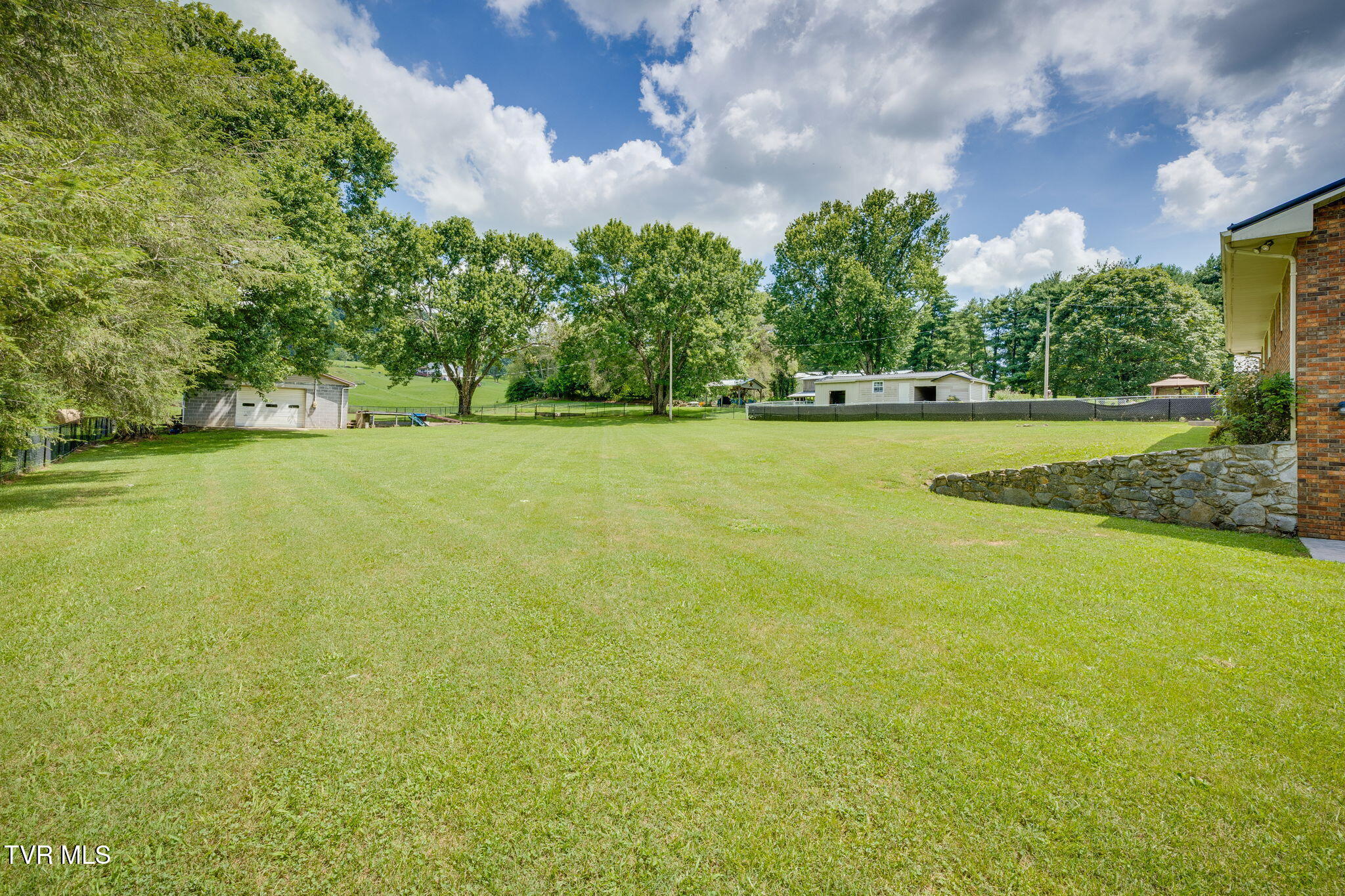 576 Buckingham Road Gray, TN 37615 - Photo 38 of 49 038