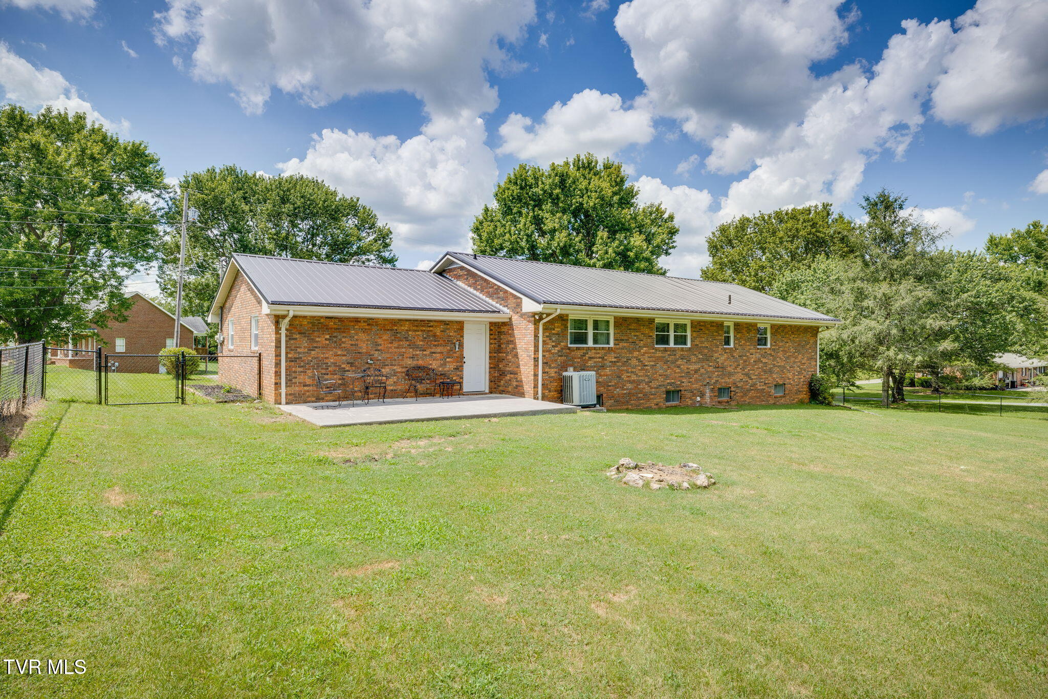 576 Buckingham Road Gray, TN 37615 - Photo 40 of 49 040