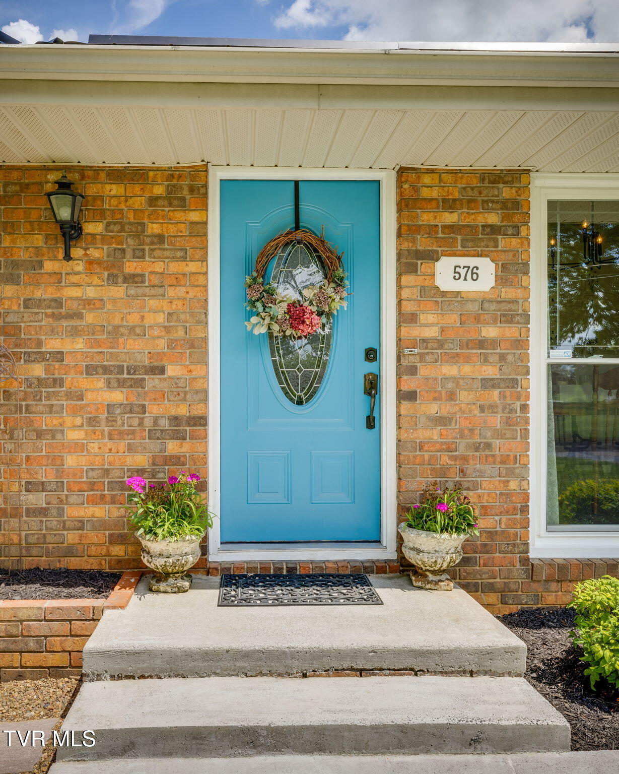 576 Buckingham Road Gray, TN 37615 - Photo 5 of 49 004