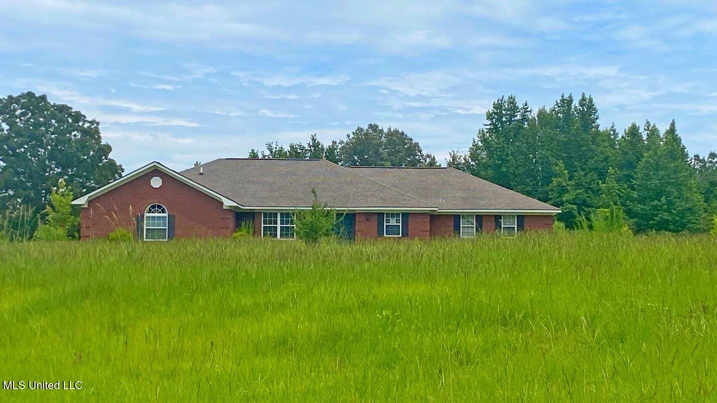 3820 Beamon Road Kosciusko, MS 39090 - Photo 1 of 30 351-Jul 03 2025 02_00pm-fxnH