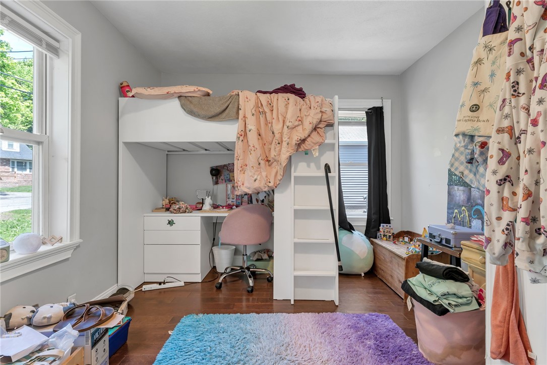 19 Hardwick Street Cumberland, RI 02864 - Photo 12 of 40