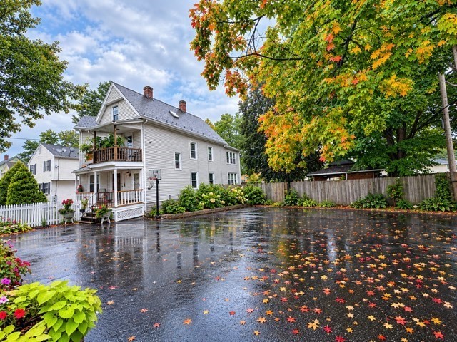 22-24 Raymond Place Springfield, MA 01104 - Photo 3 of 13 Gallery Image 3