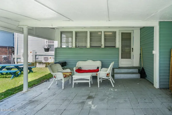 $2,800 | 234 Osborne Road, Colonie, NY 12205