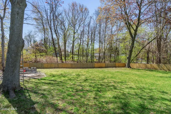 $2,800 | 234 Osborne Road, Colonie, NY 12205