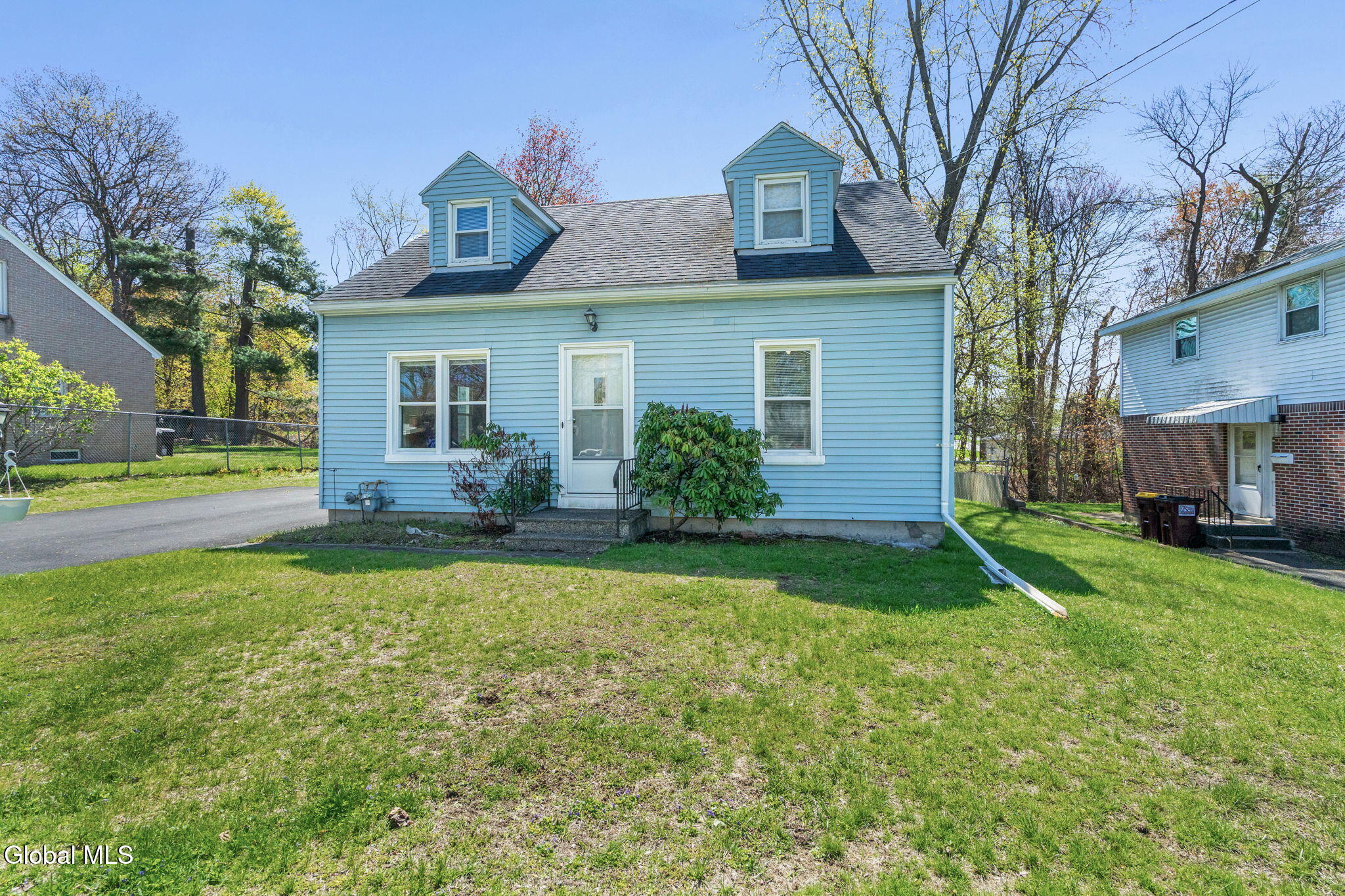 234 Osborne Road Colonie, NY 12205 - Photo 3 of 36 3-web-or-mls-234-osborne-rd