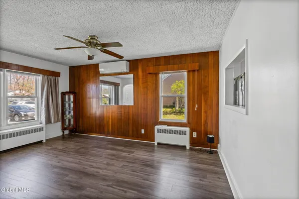 $2,800 | 234 Osborne Road, Colonie, NY 12205