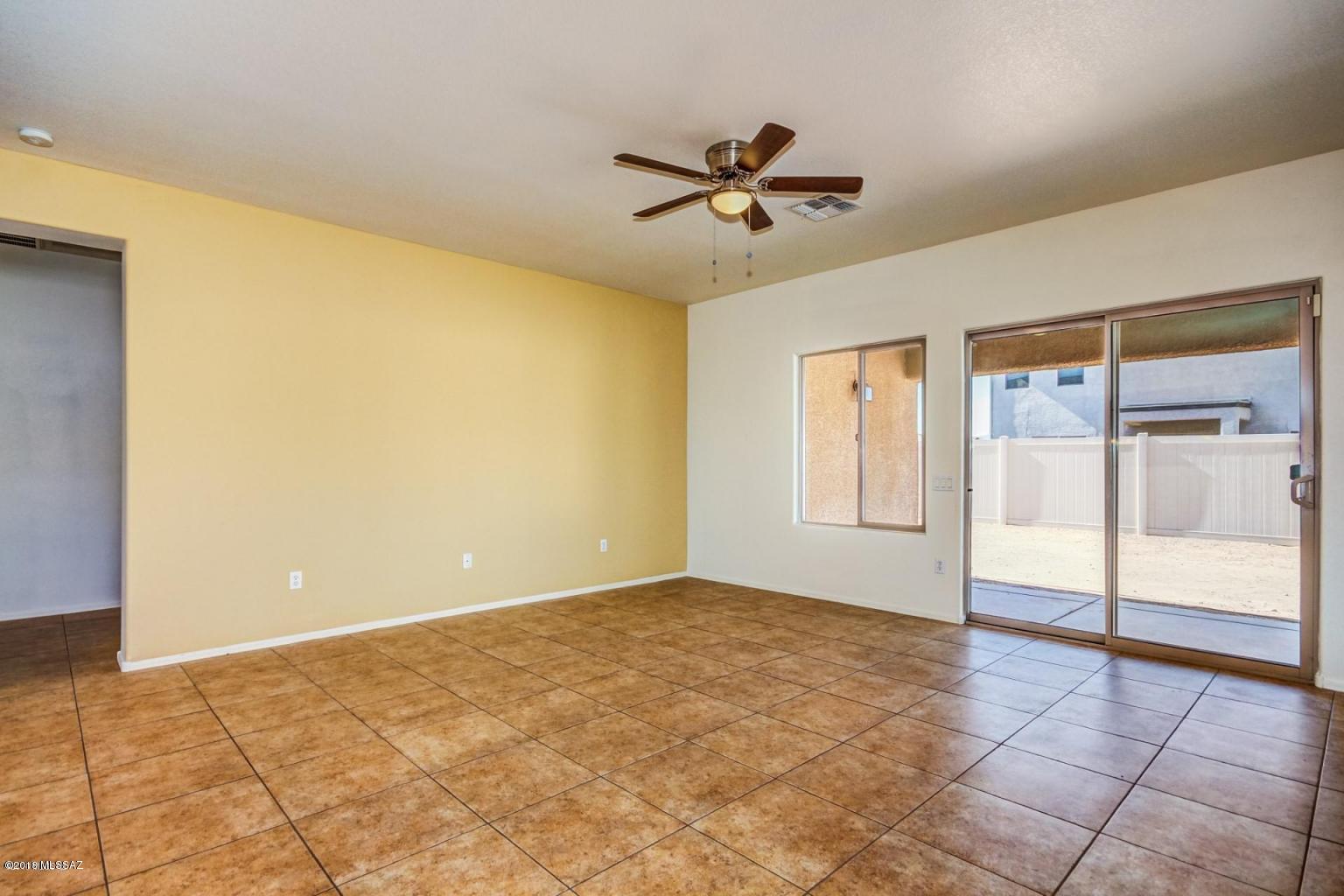 20826 East Frontier Road Red Rock, AZ 85145 - Photo 11 of 18