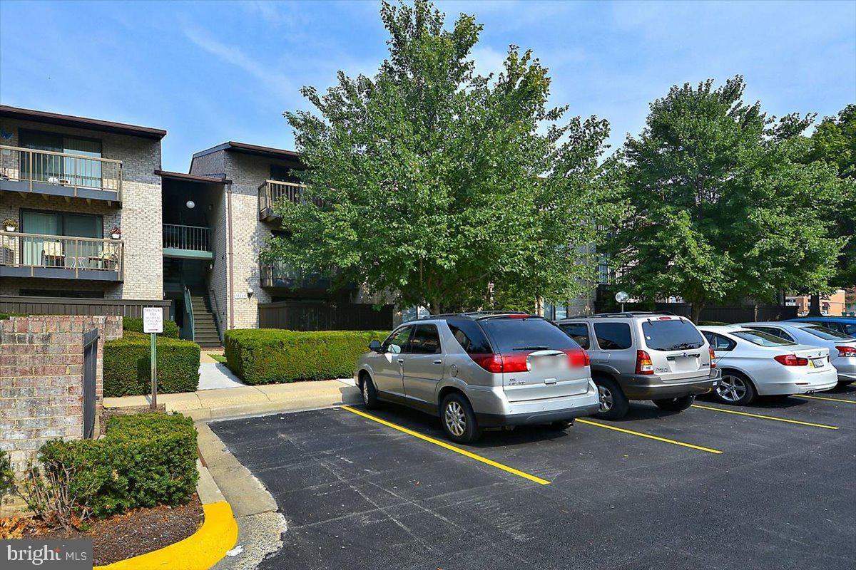 10020 Stedwick Road, Unit 102 Montgomery Village, MD 20886 - Photo 27 of 49 Gallery Image 27