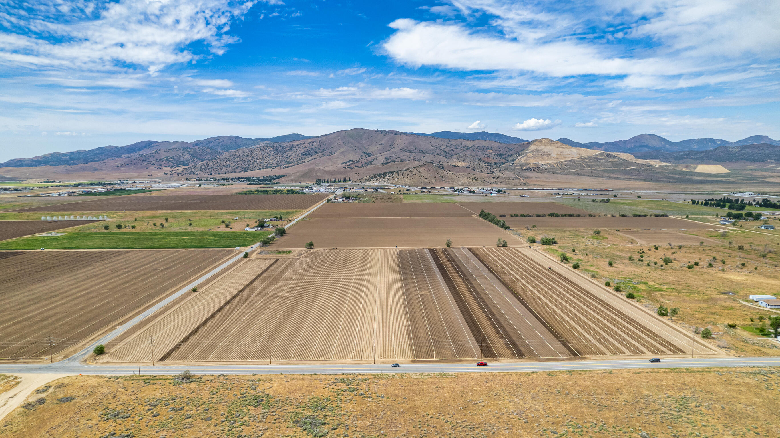 Highline Tehachapi, CA 93561 - Photo 8 of 14 a view of swimming pool with a lake view