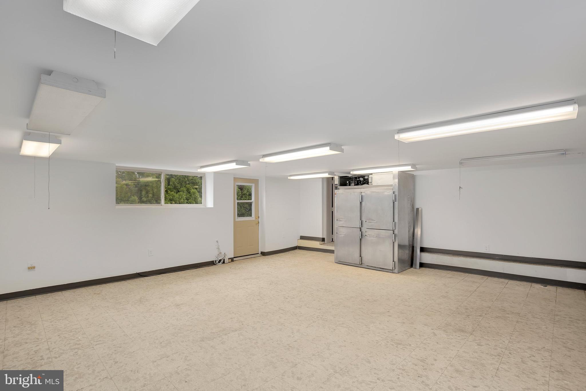 17227 Donora Road Silver Spring, MD 20905 - Photo 34 of 41