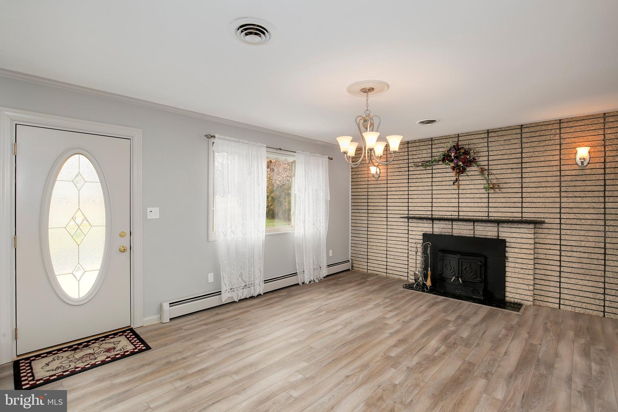 17227 Donora Road Silver Spring, MD 20905 - Photo 7 of 41