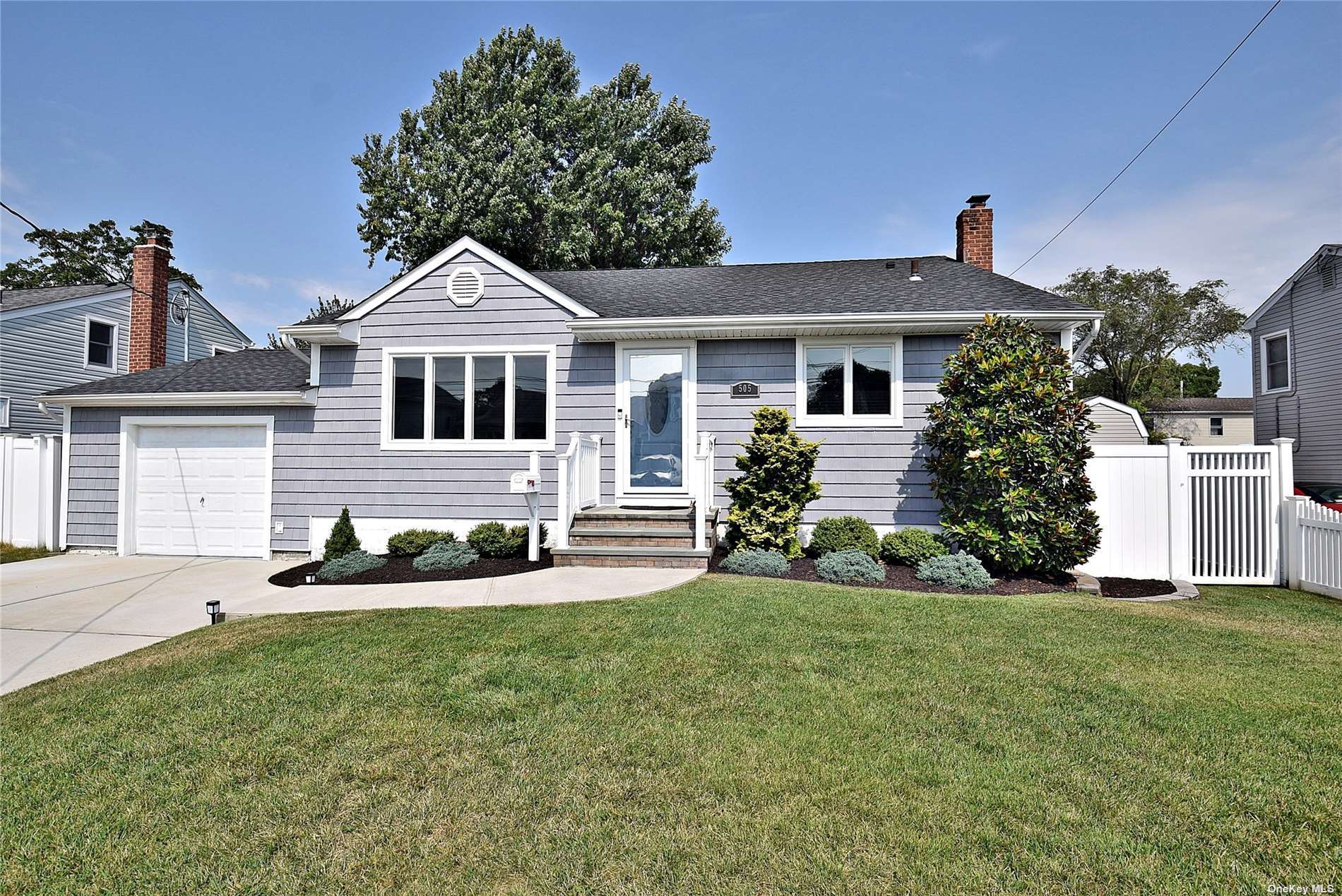 505 Heathcote Road Lindenhurst, NY 11757 - Photo 1 of 1 Gallery Image 1