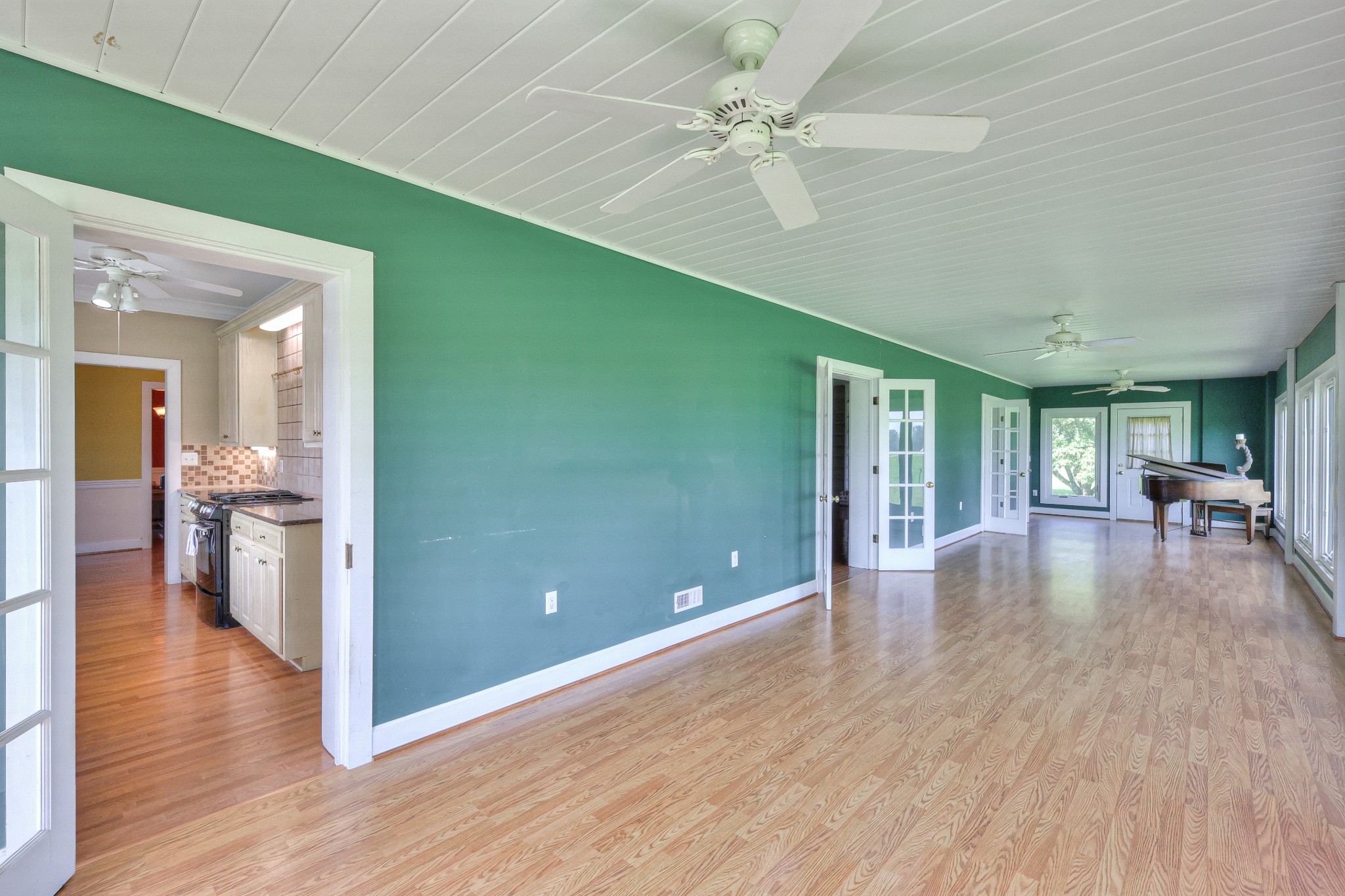 114 Dixon Road Shelbyville, TN 37160 - Photo 26 of 58 Gallery Image 26