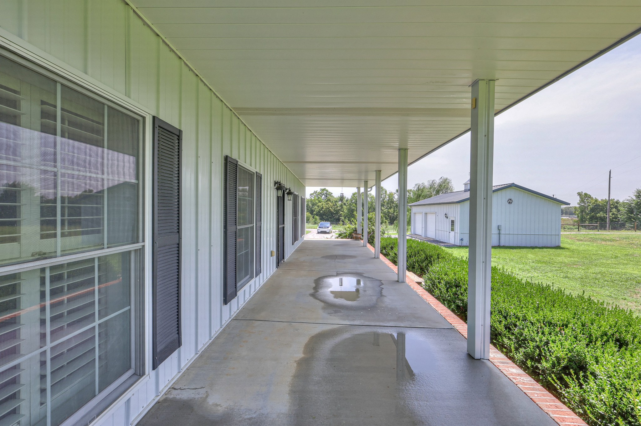 114 Dixon Road Shelbyville, TN 37160 - Photo 3 of 58 Gallery Image 3