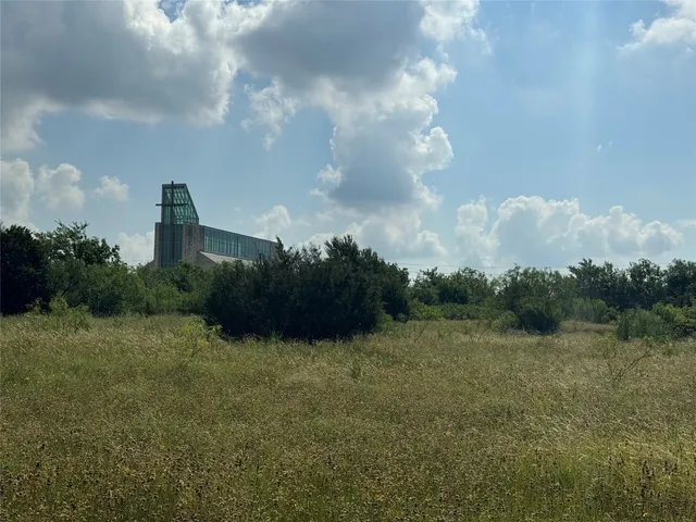 $6,000,000 | 3000 Sunrise Road, Round Rock, TX 78665