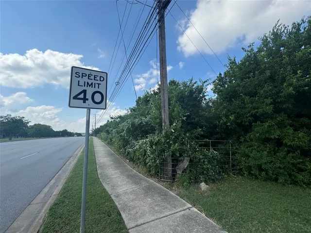 $6,000,000 | 3000 Sunrise Road, Round Rock, TX 78665