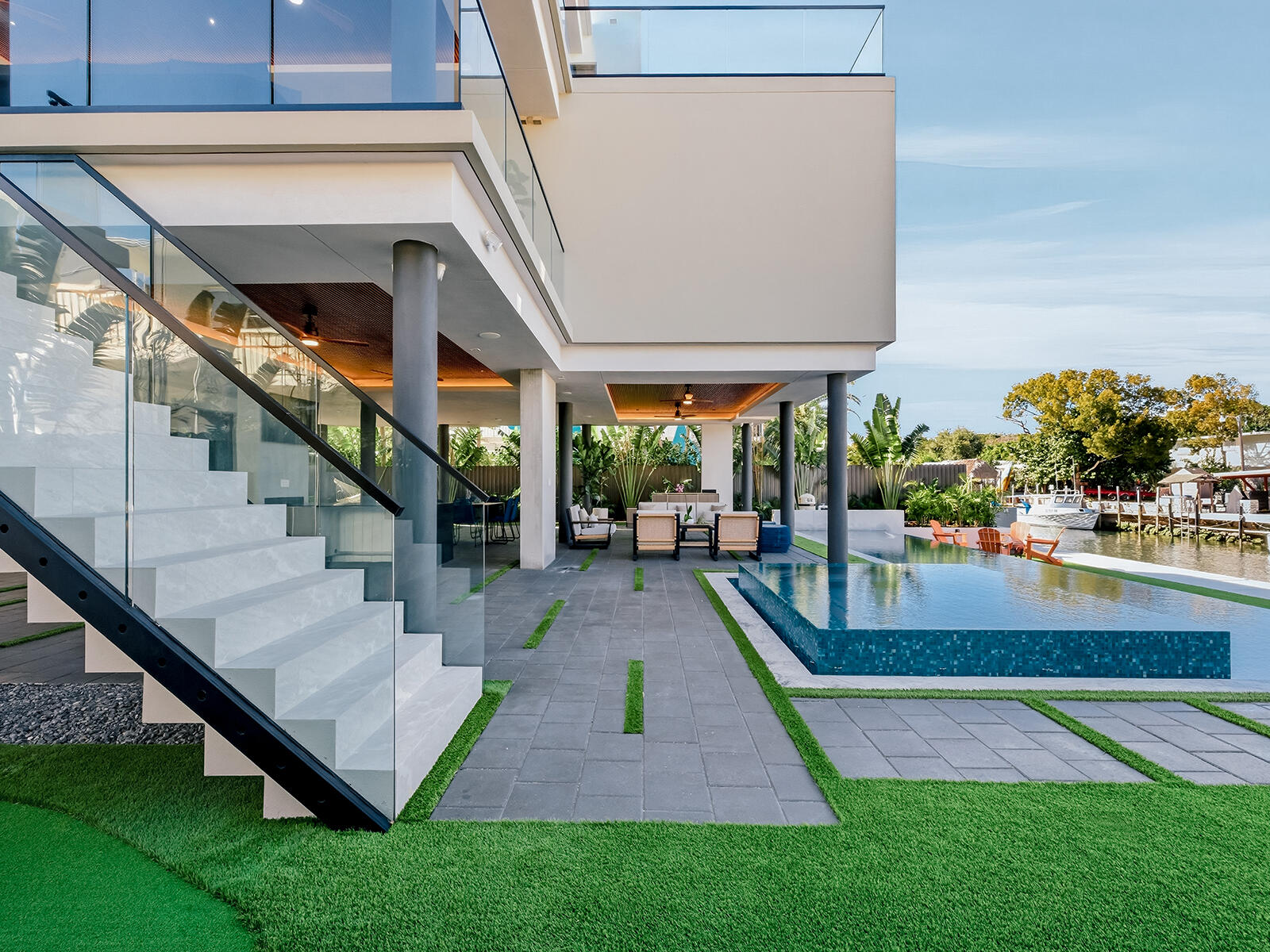 16 South Exuma Road Key Largo, FL 33037 - Photo 3 of 23 Access to Main Level