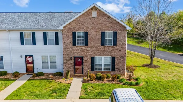 $282,500 | 1011 Middle View Drive, Forest, VA 24551