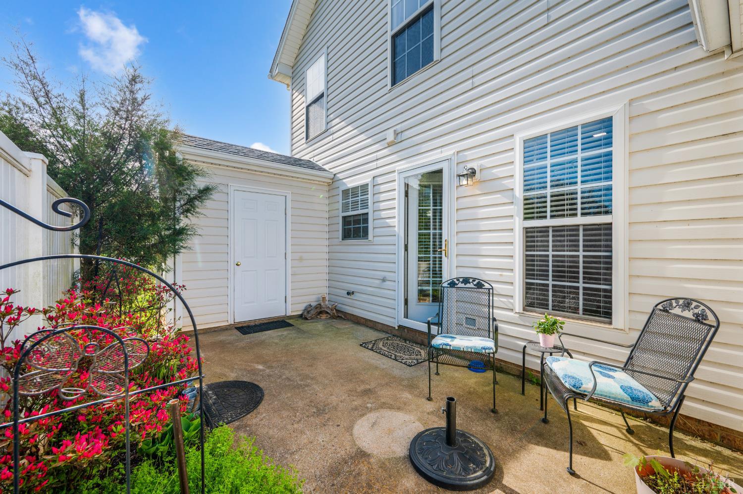 1011 Middle View Drive Forest, VA 24551 - Photo 33 of 44 a backyard of a house with seating space