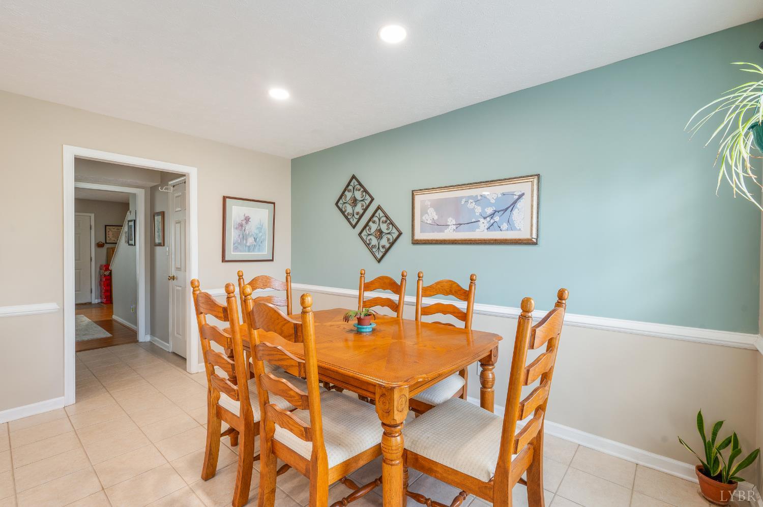 1011 Middle View Drive Forest, VA 24551 - Photo 9 of 44 a dining room with furniture and wooden floor