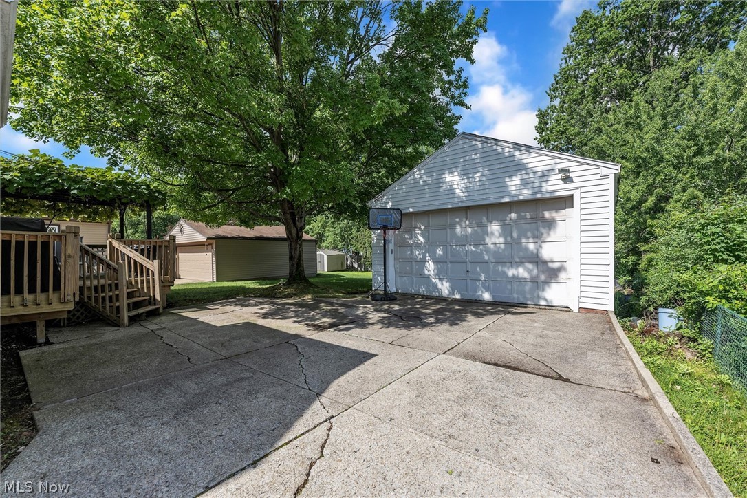 1664 Brainard Road Lyndhurst, OH 44124 - Photo 34 of 35