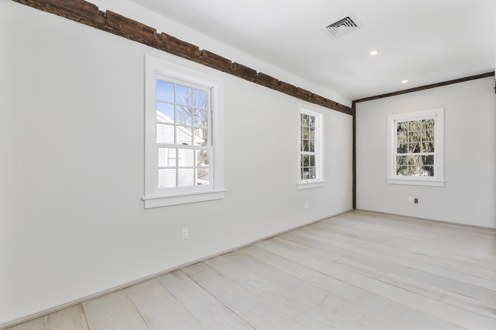 25 Brookside Road Darien, CT 06820 - Photo 21 of 30 a view of an empty room with windows