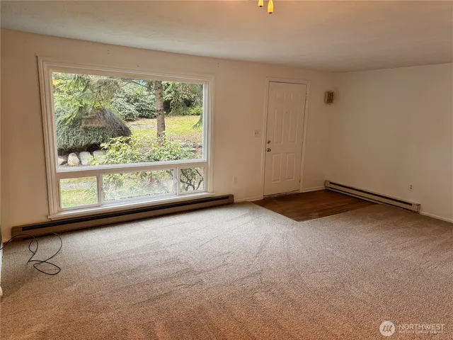 $2,300 | 14547 Ashworth Avenue North, Shoreline, WA 98133