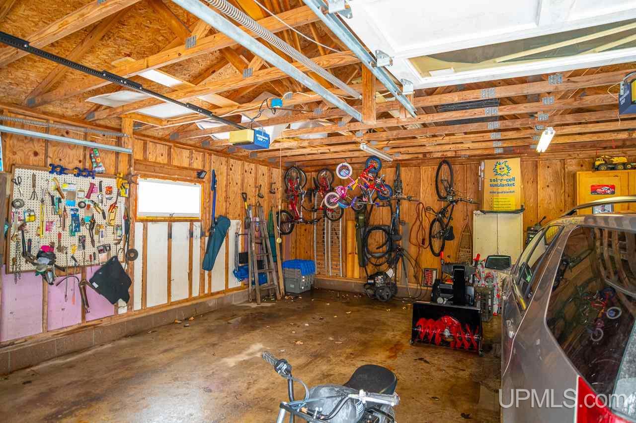 904 Willow Road Marquette, MI 49855 - Photo 27 of 38 Gallery Image 27
