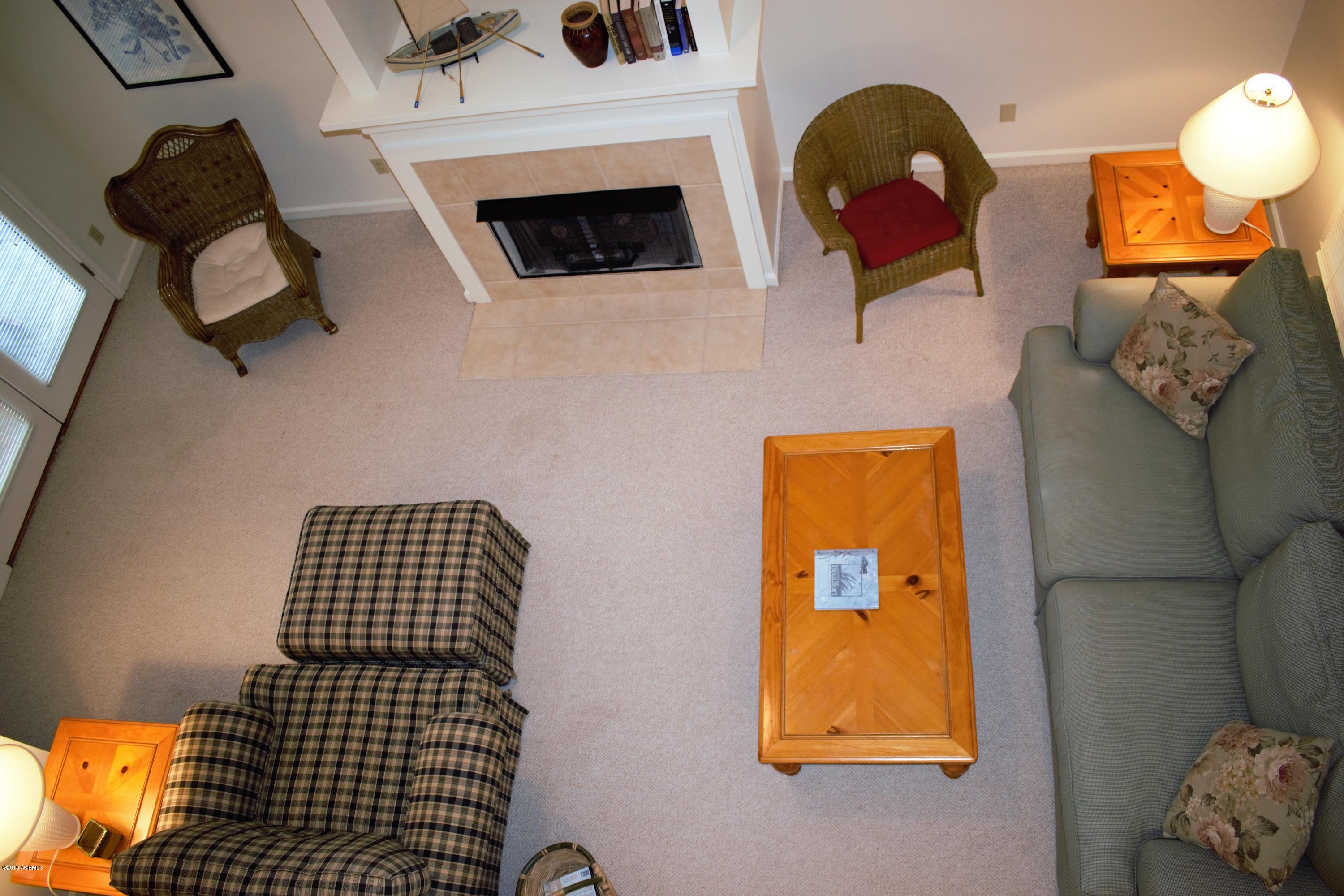 385 Coosaw Way Ridgeland, SC 29936 - Photo 5 of 8 Livingroomoverview (002)