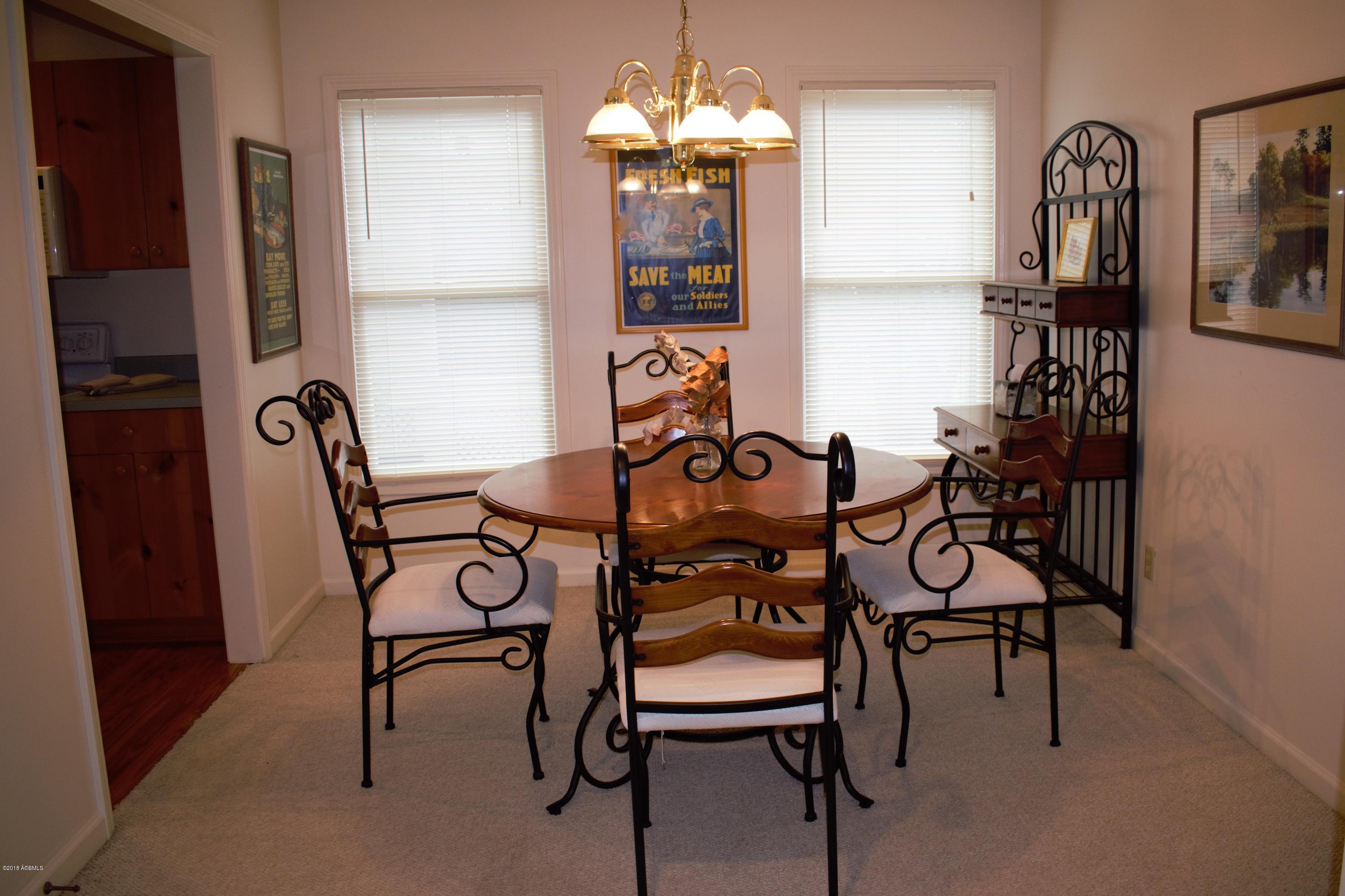 385 Coosaw Way Ridgeland, SC 29936 - Photo 6 of 8 Diningroom (002)