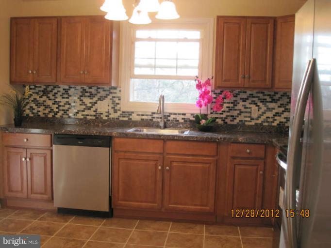 3010 Essex Road Baltimore, MD 21207 - Photo 3 of 15 Kitchen