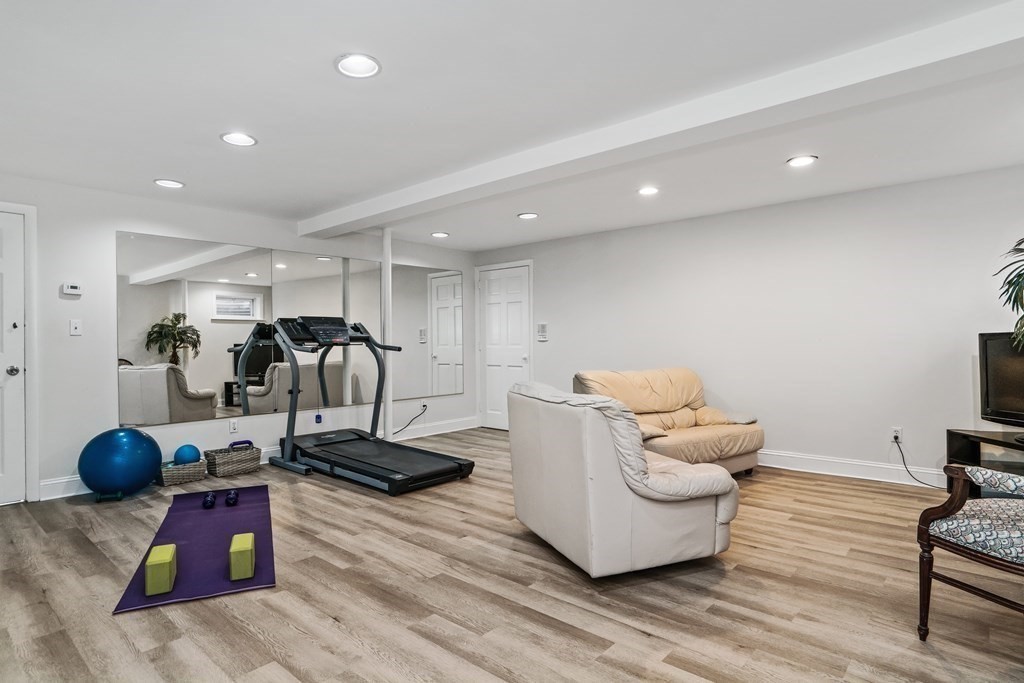 75 Maple Street Lexington, MA 02420 - Photo 26 of 39 Gallery Image 26