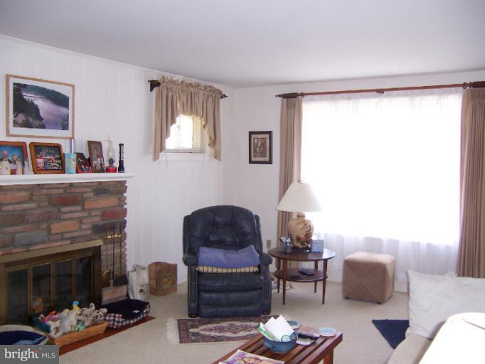 12430 Feldon Street Silver Spring, MD 20906 - Photo 7 of 22 Living Room