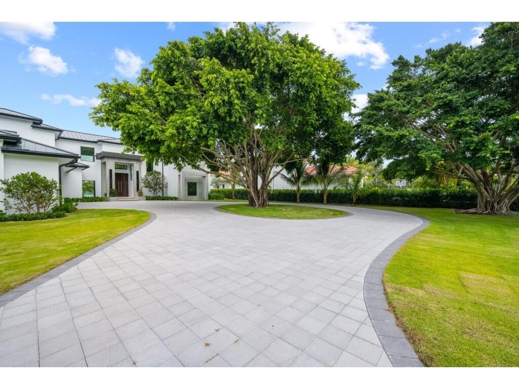 19311 North Riverside Drive Tequesta, FL 33469 - Photo 4 of 31 04-Photo 4